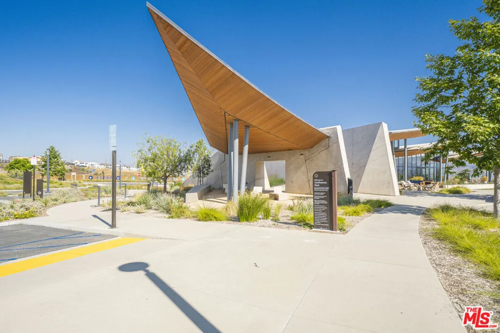 27409 Journey Place 205, Valencia, California 91381 home-pic-58